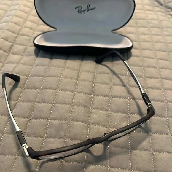 Rayban Men’s Prescription Eyeglasses - Picture 4 of 5